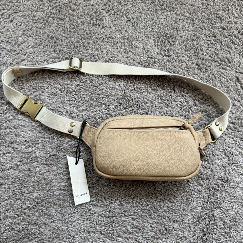 Andar Cream Crossbody Bag